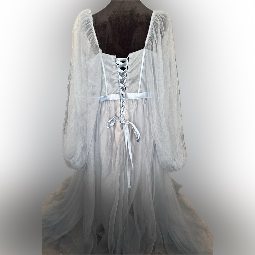Elegant Dramatic Gray Evening Gown - Picture 2 of 9